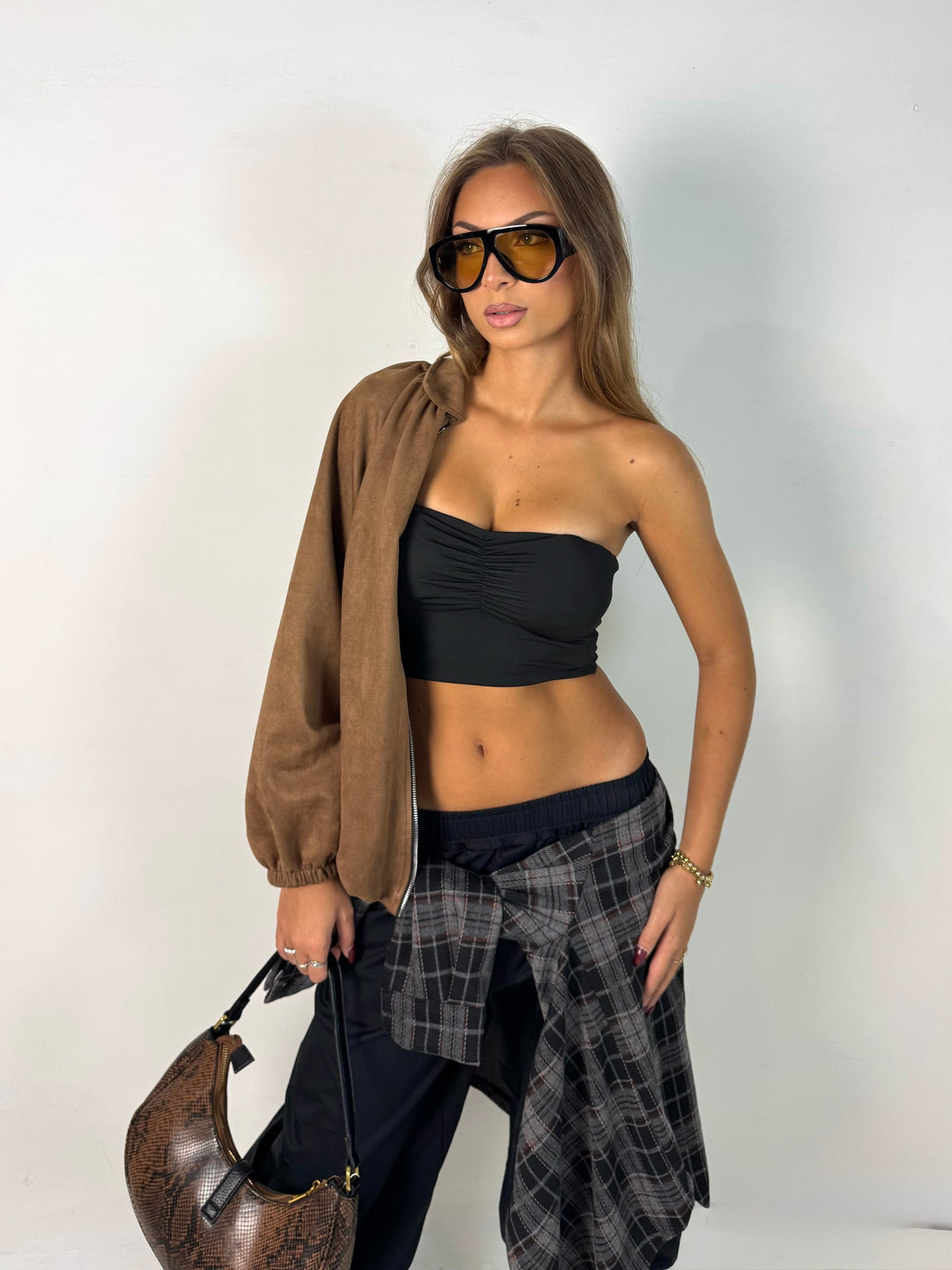 Crop top a fascia con coppe