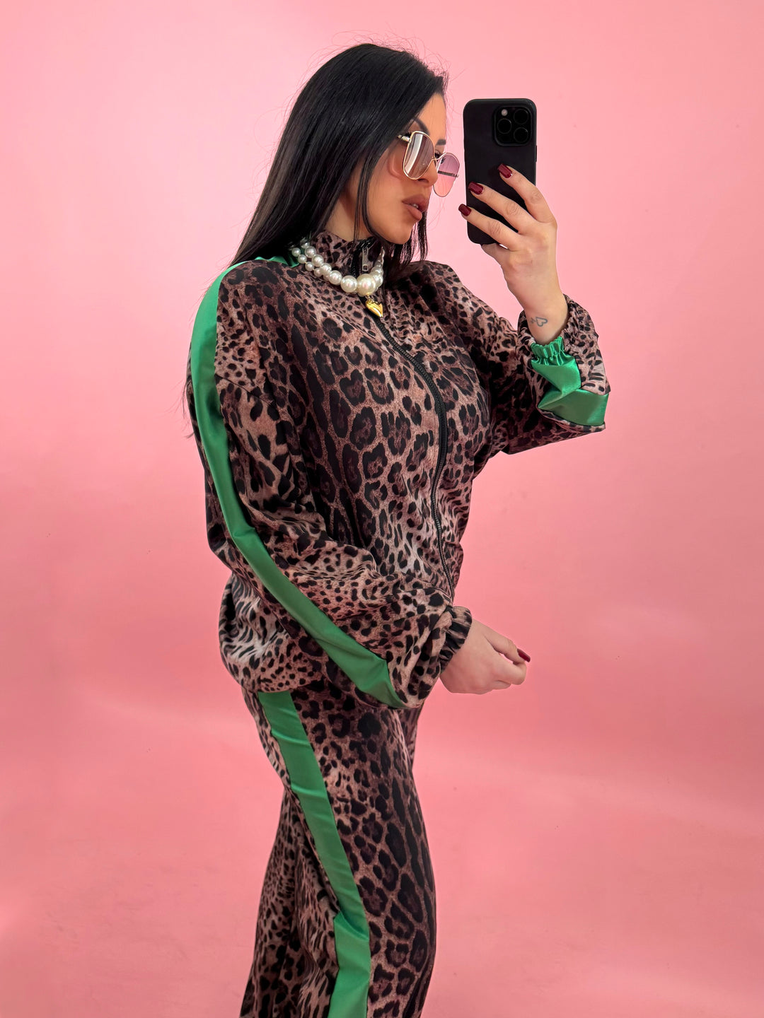 Coordinato oversize leopardato con strisce laterali in raso “Ilary”