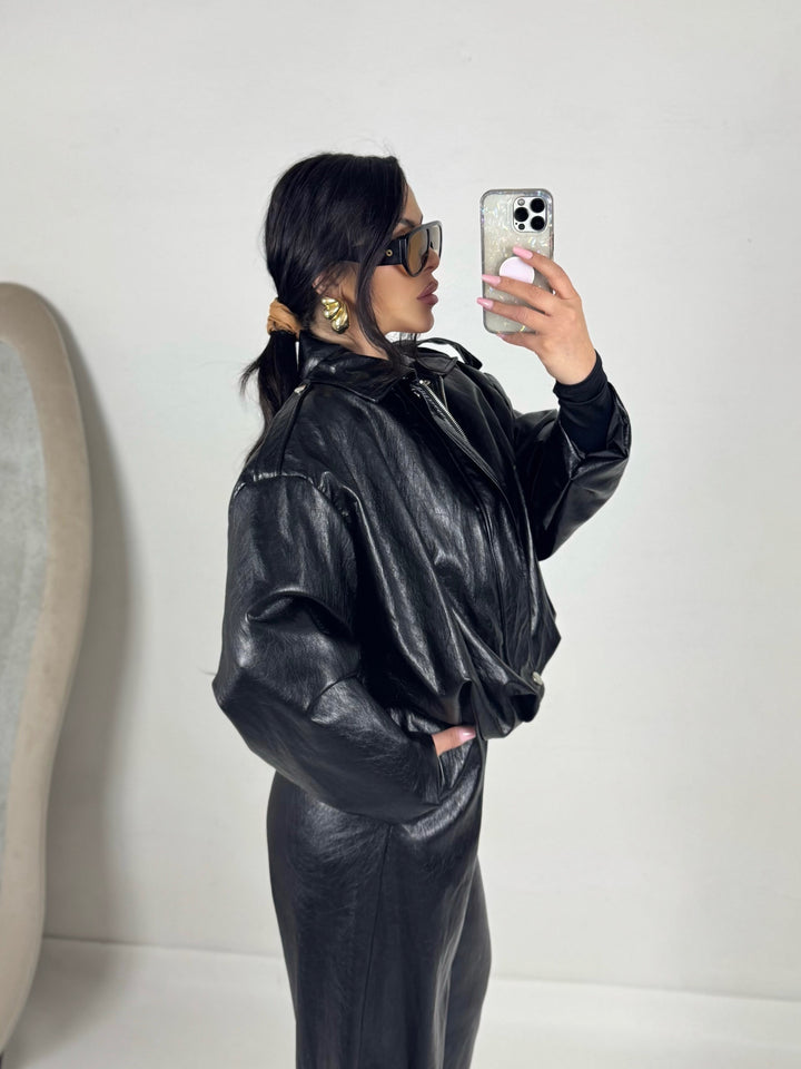 Giubbotto in eco pelle “Carattere”