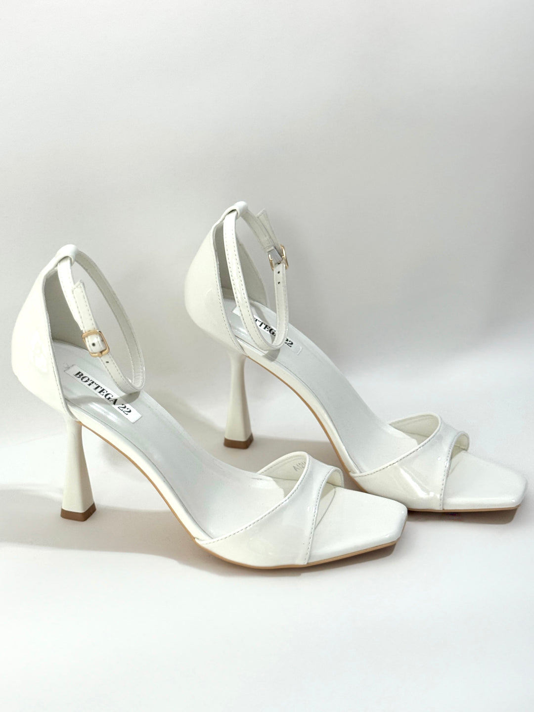 Sandali in eco pelle “Eleonora”