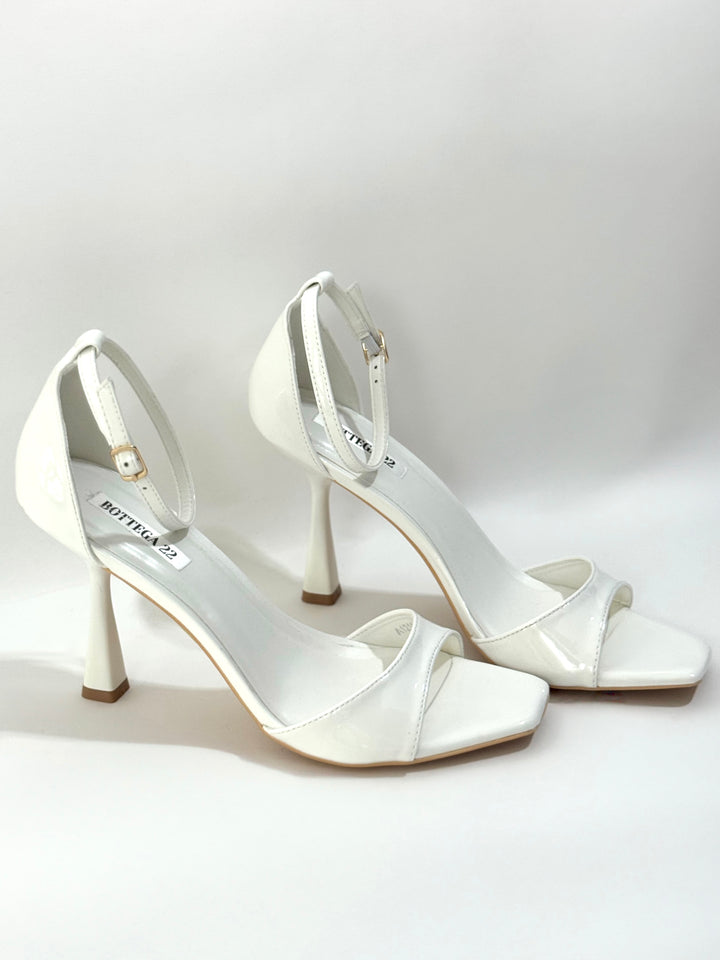 Sandali in eco pelle “Eleonora”