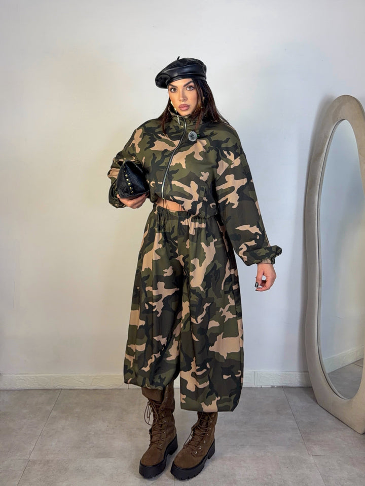 Coordinato di tuta camouflage