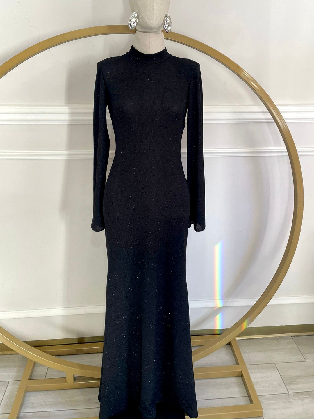 Abito lungo a sirena con scollo dietro “Seraphina”