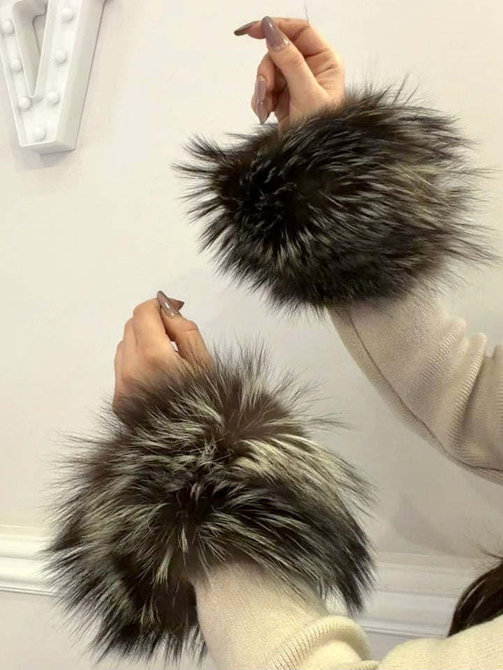 Coppia di polsini in vera pelliccia di volpe 01