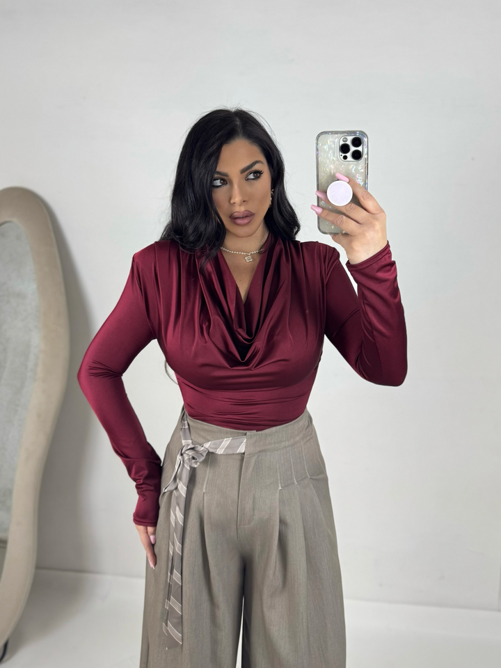 Body con spalline imbottite “Daphne”