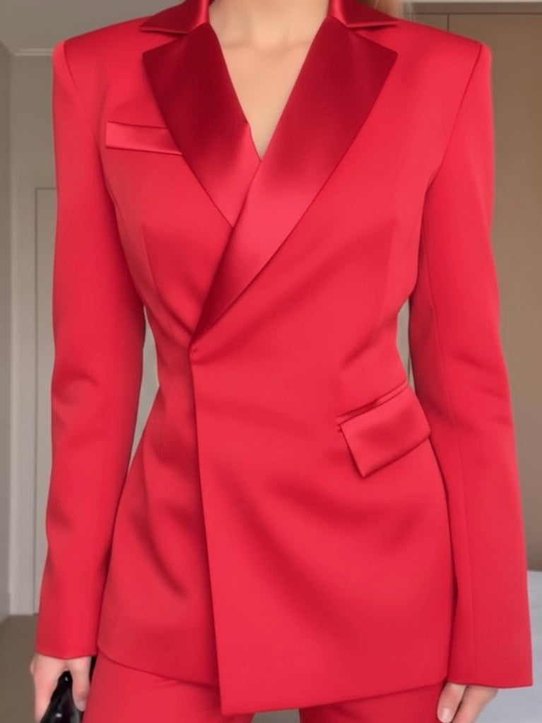 Tailleur con scollo “Signorina”