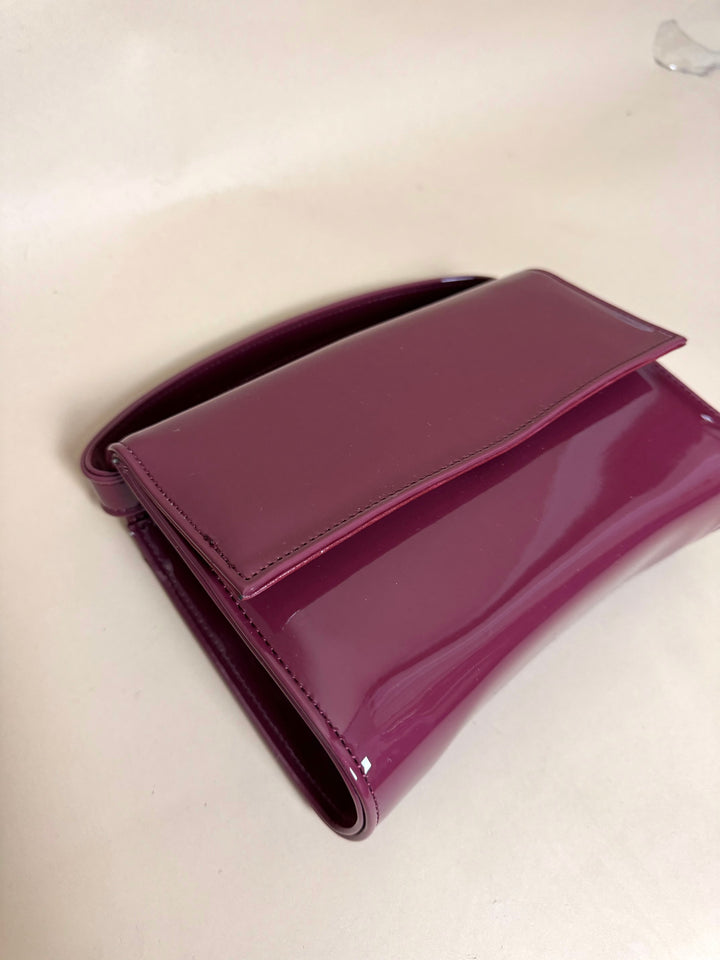 Borsa in vernice “Clea”