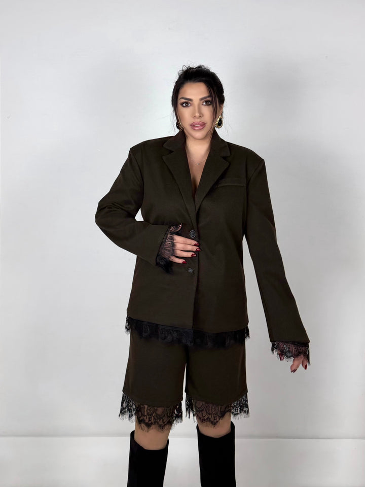 Tailleur in lana cotta e pizzo “Veronique”