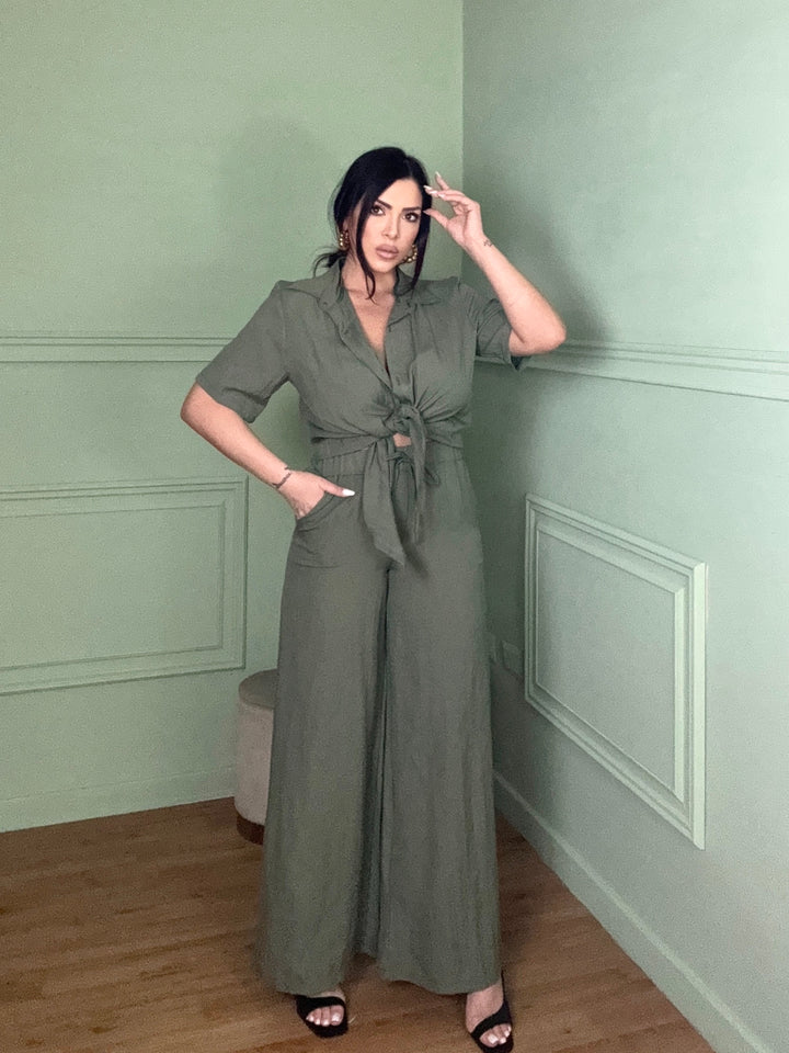 Coordinato composto da camicia con nodo e pantaloni a palazzo “Angelica”