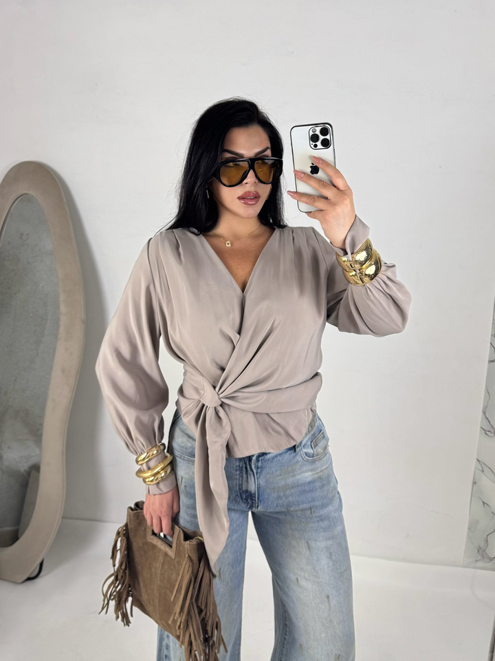 Camicia con nodo “Eva”
