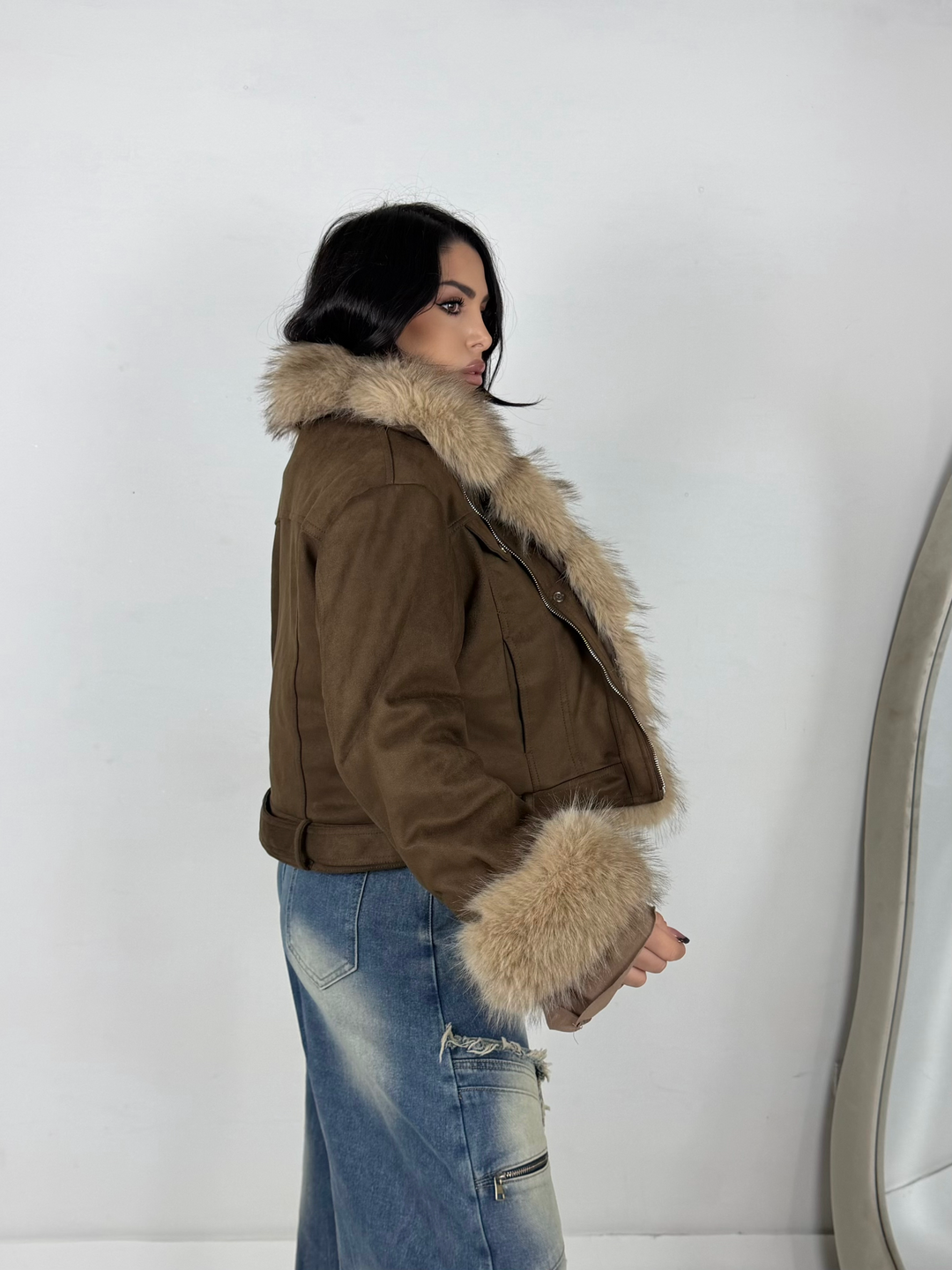 Montone scamosciato con pelliccia interna collo e polsi rimovibili in eco pelliccia “Diva”