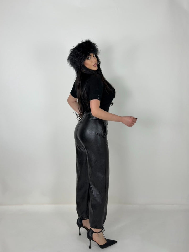Pantaloni in eco pelle “Emily”