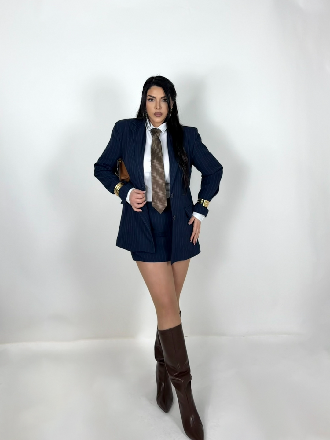 Tailleur gessato con Panta gonna “New York”