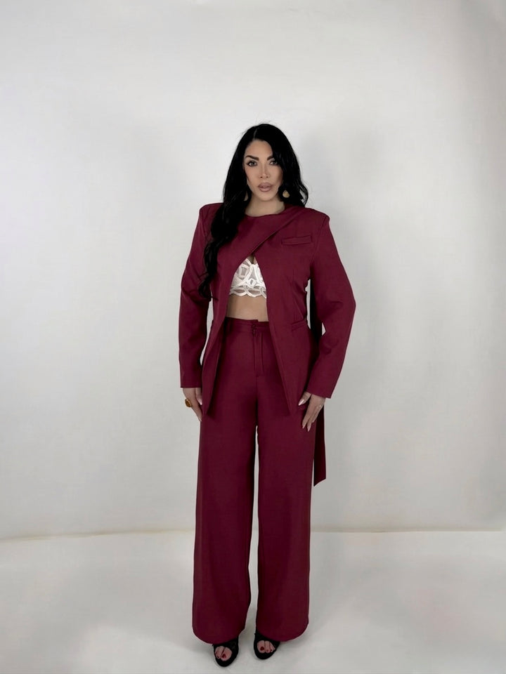 Tailleur “Cut”