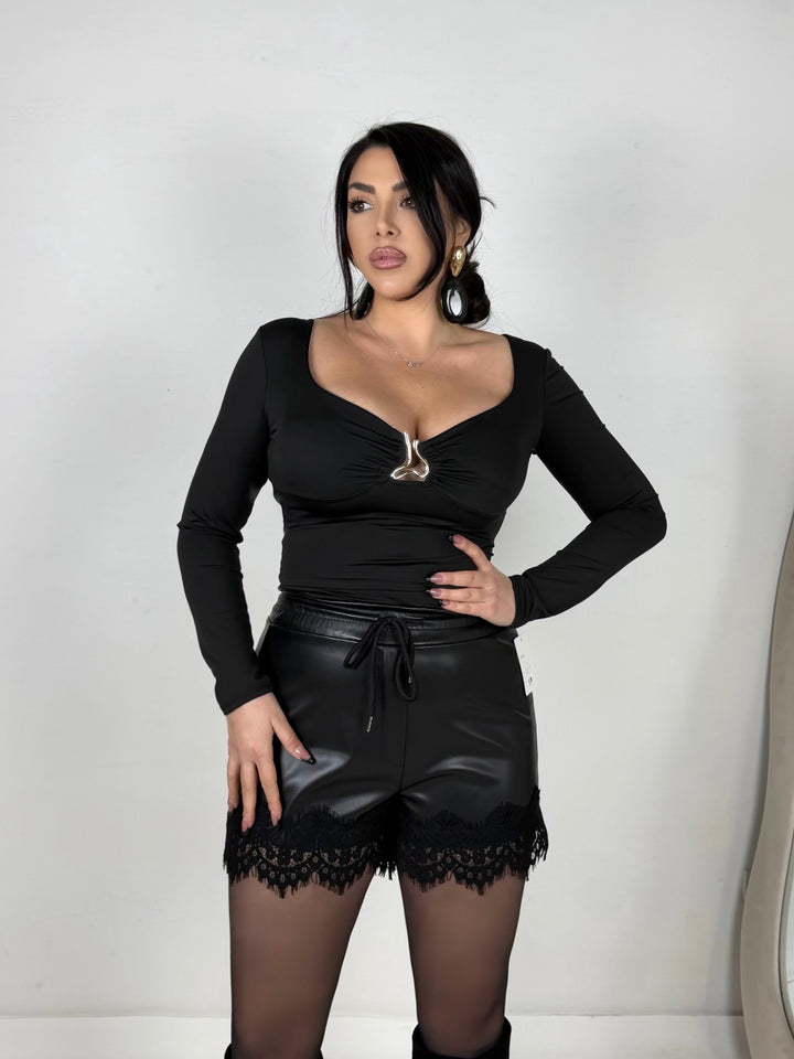 Pantaloncini in eco pelle con dettaglio in pizzo “Anita”