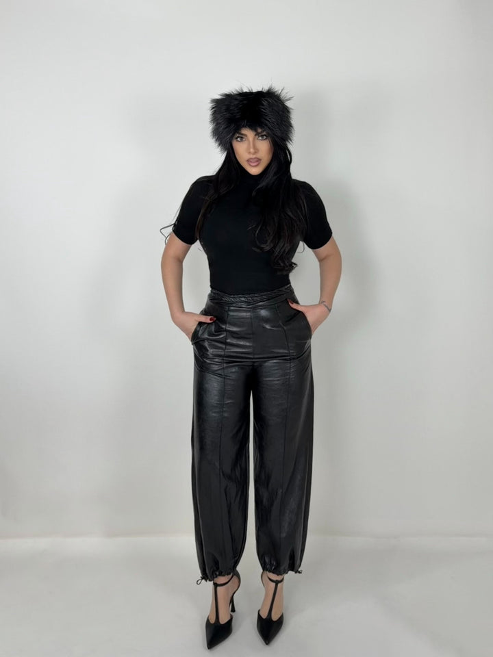 Pantaloni in eco pelle “Emily”