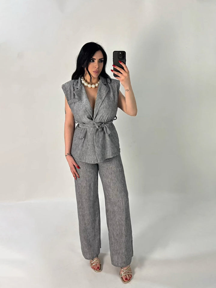 Tailleur effetto lino con fusciacca “Josephine”