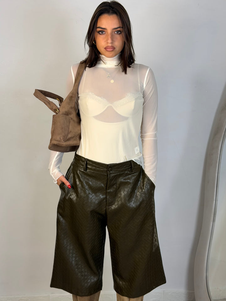Pantaloni bermuda in eco pelle “Solene”