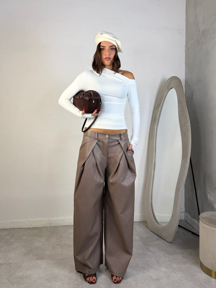 Pantaloni in eco pelle “Astra”