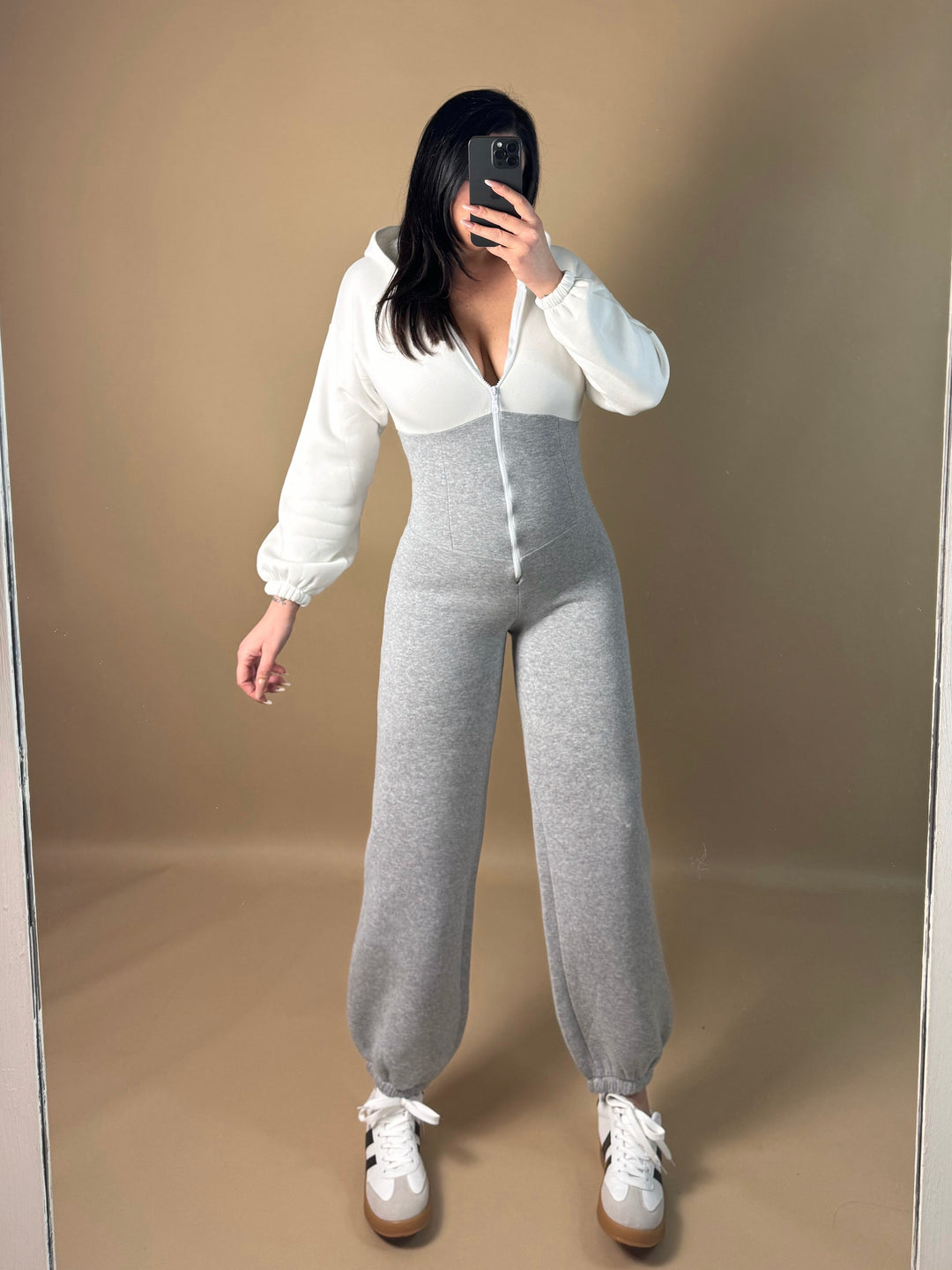 Tuta Intera Da Donna In Pelle Professionale Rev'it XENA 3 LADIES Nero Bianco 96076 Zoom Tuta Intera Da Donna In Pelle Professionale Rev'it XENA 3 LADIES Nero Bianco 96076 Zoom