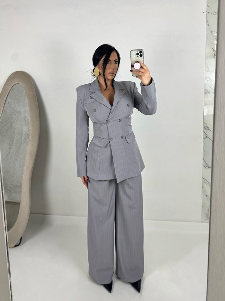 Tailleur gessato “Tanya”