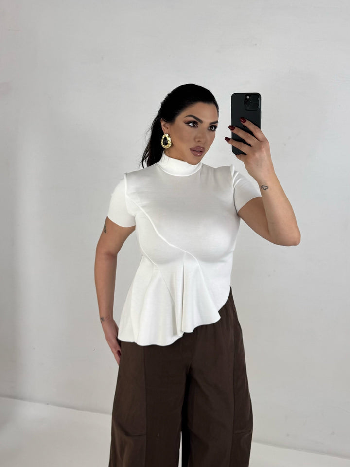 Maglia asimmetrica “Sculpted”