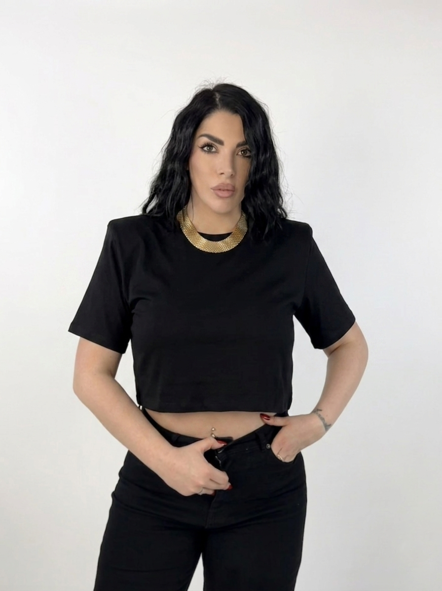 T shirt crop con spalline “Saint”