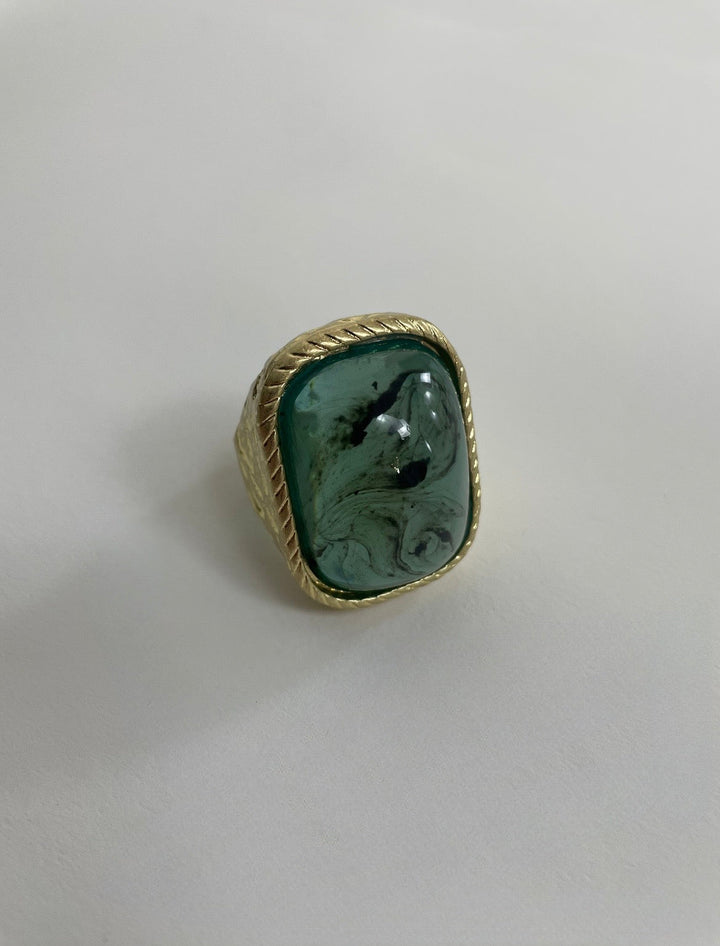 Anello grande con pietra “Giselle”