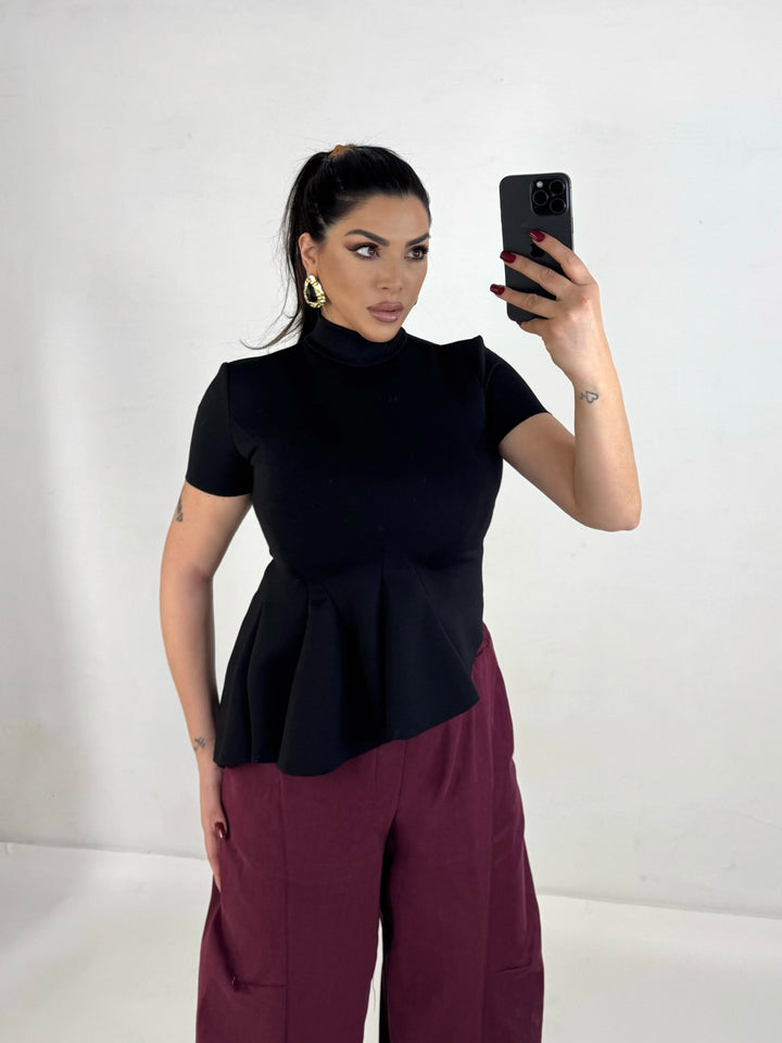 Maglia asimmetrica “Sculpted”