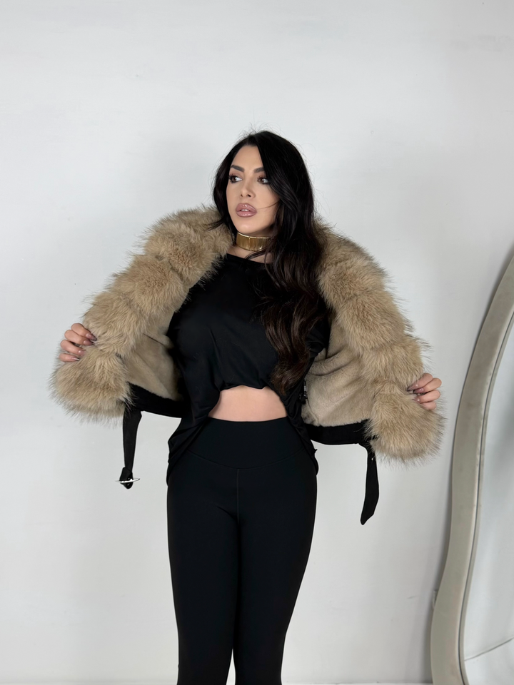 Montone scamosciato con pelliccia interna collo e polsi rimovibili in eco pelliccia “Diva”