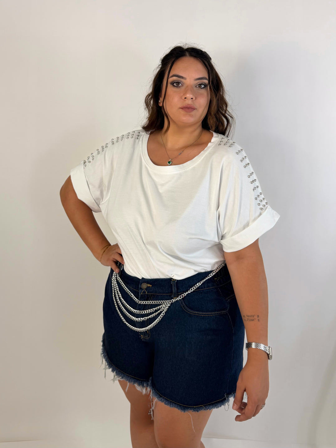 T shirt con borchie  “Dalila”