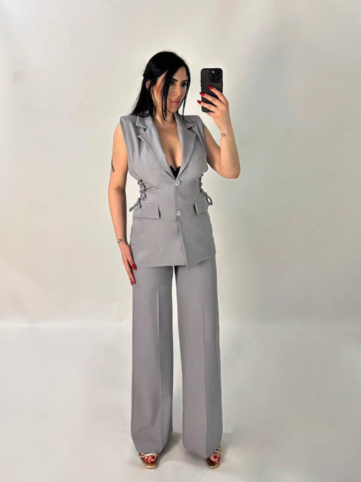 Tailleur con lacci in vita “Monique”