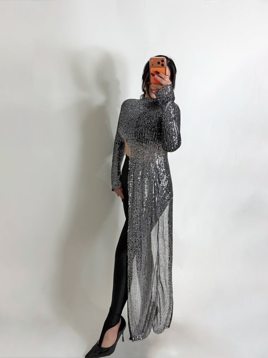 Maglia asimmetrica paillettata “Star”