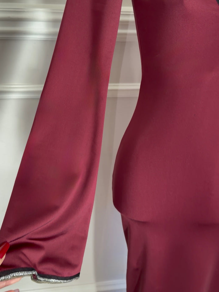 Abito con spacco manica ampia “Venus”