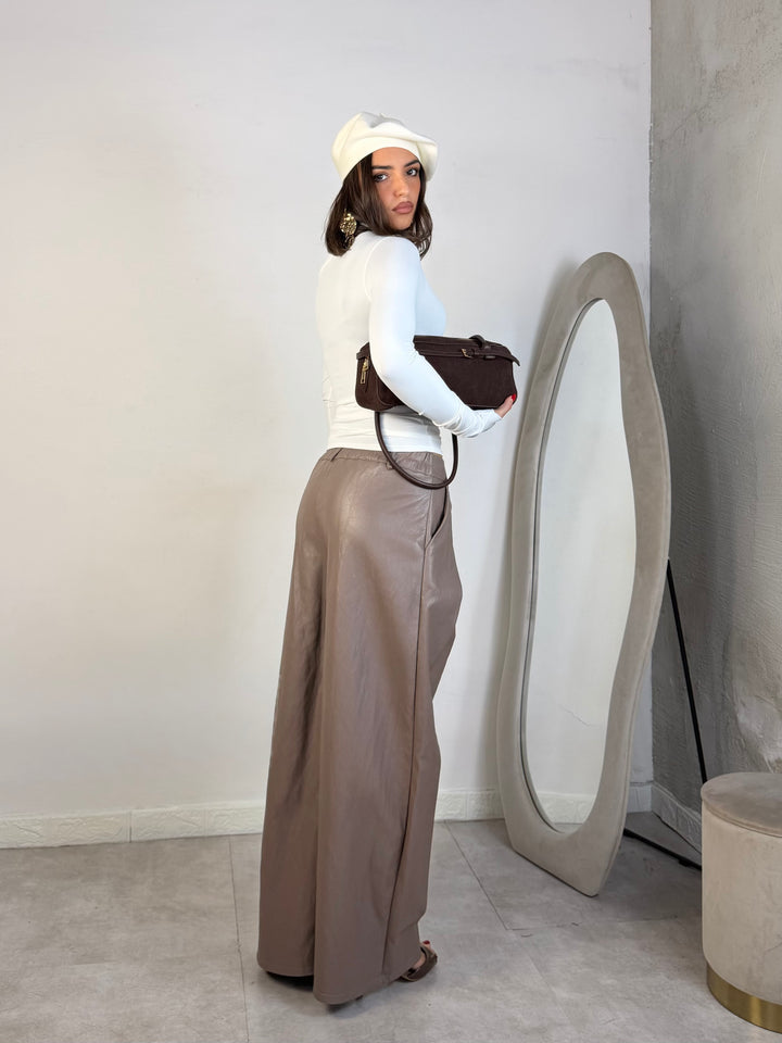 Pantaloni in eco pelle “Astra”