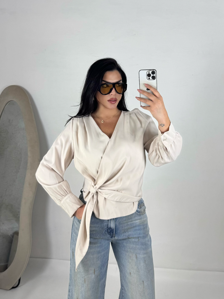 Camicia con nodo “Eva”