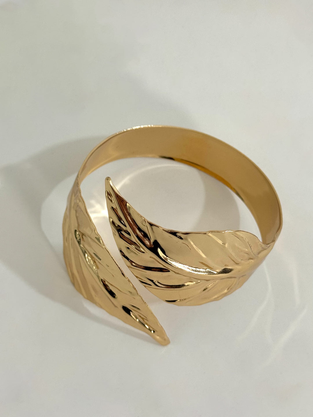 Bracciale rigido “Foglie”