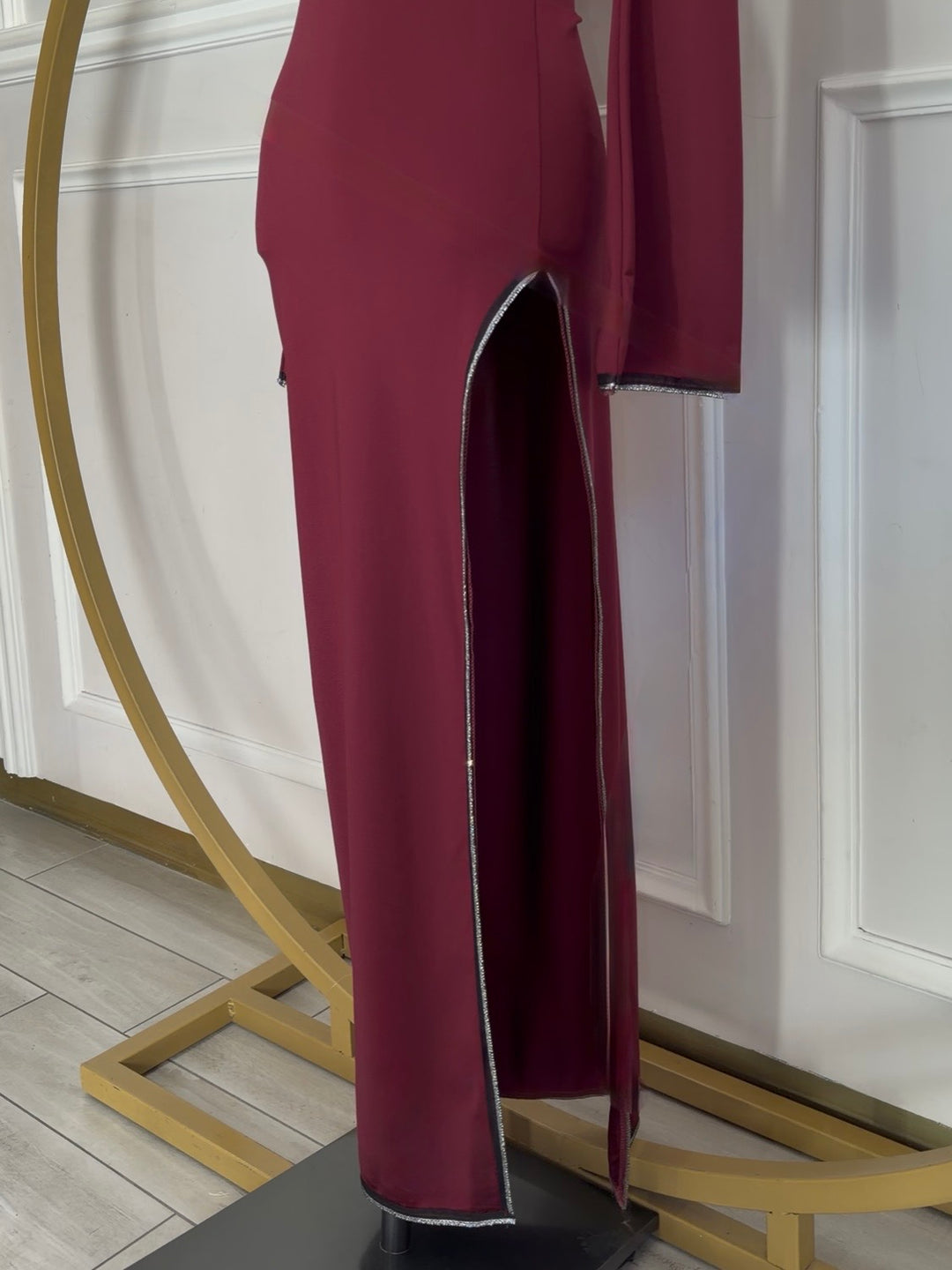 Abito con spacco manica ampia “Venus”