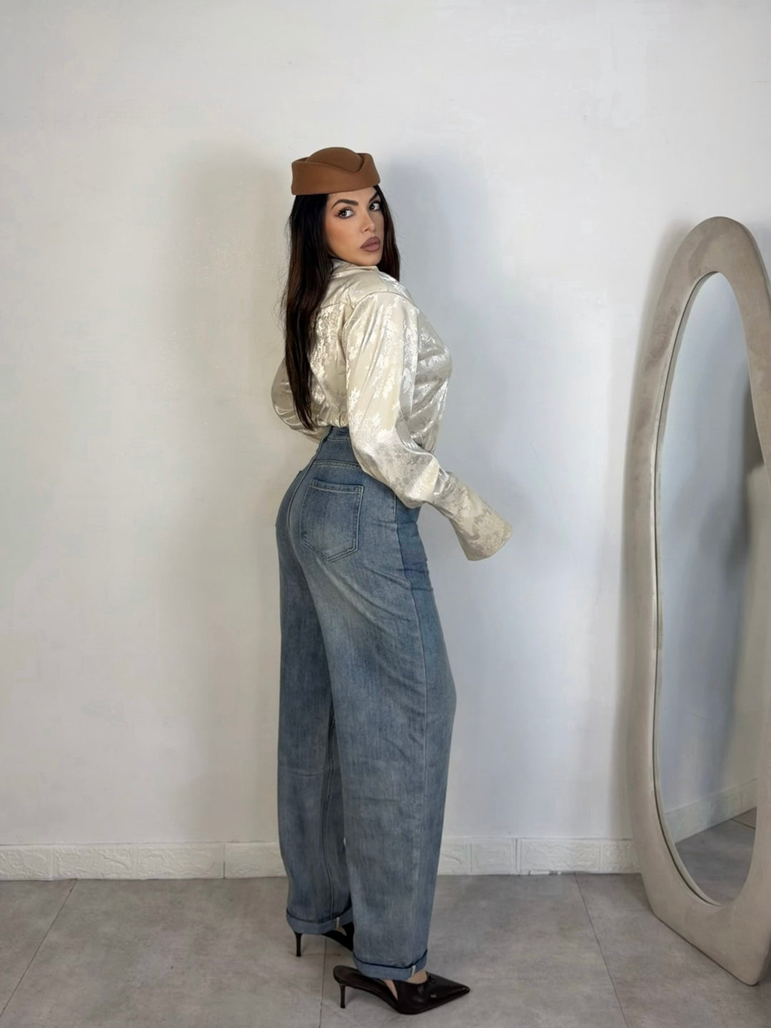 Jeans baggy con bottoni gioiello “Saint”