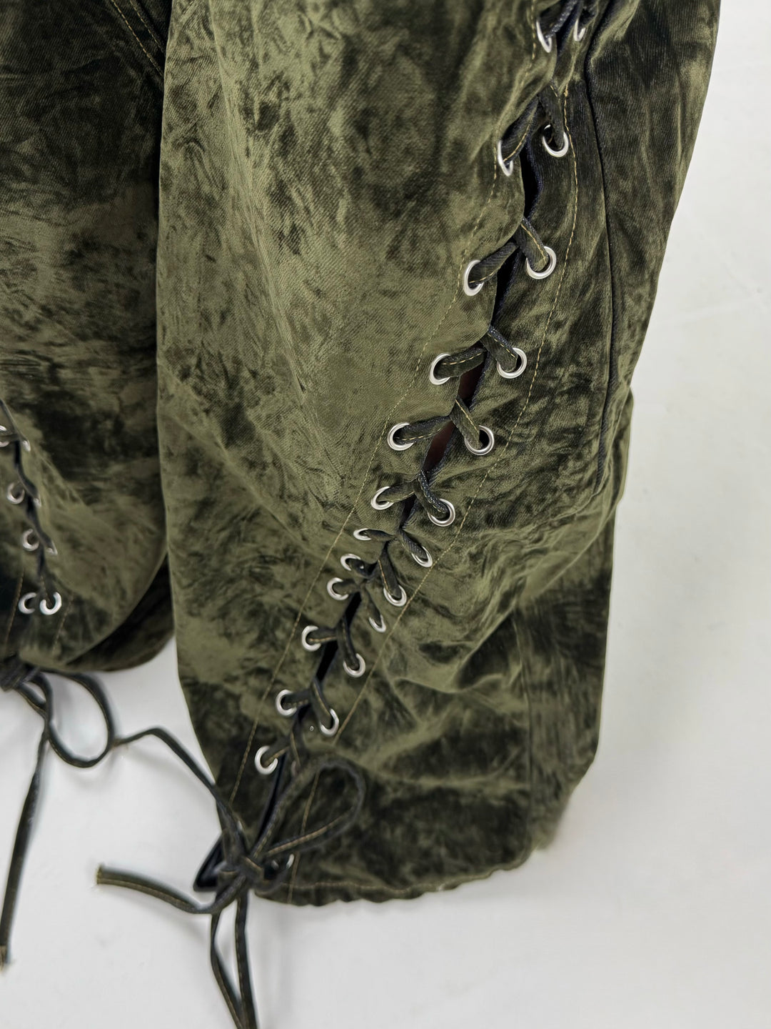 Jeans wide leg in velluto con lacci “Kimberly”