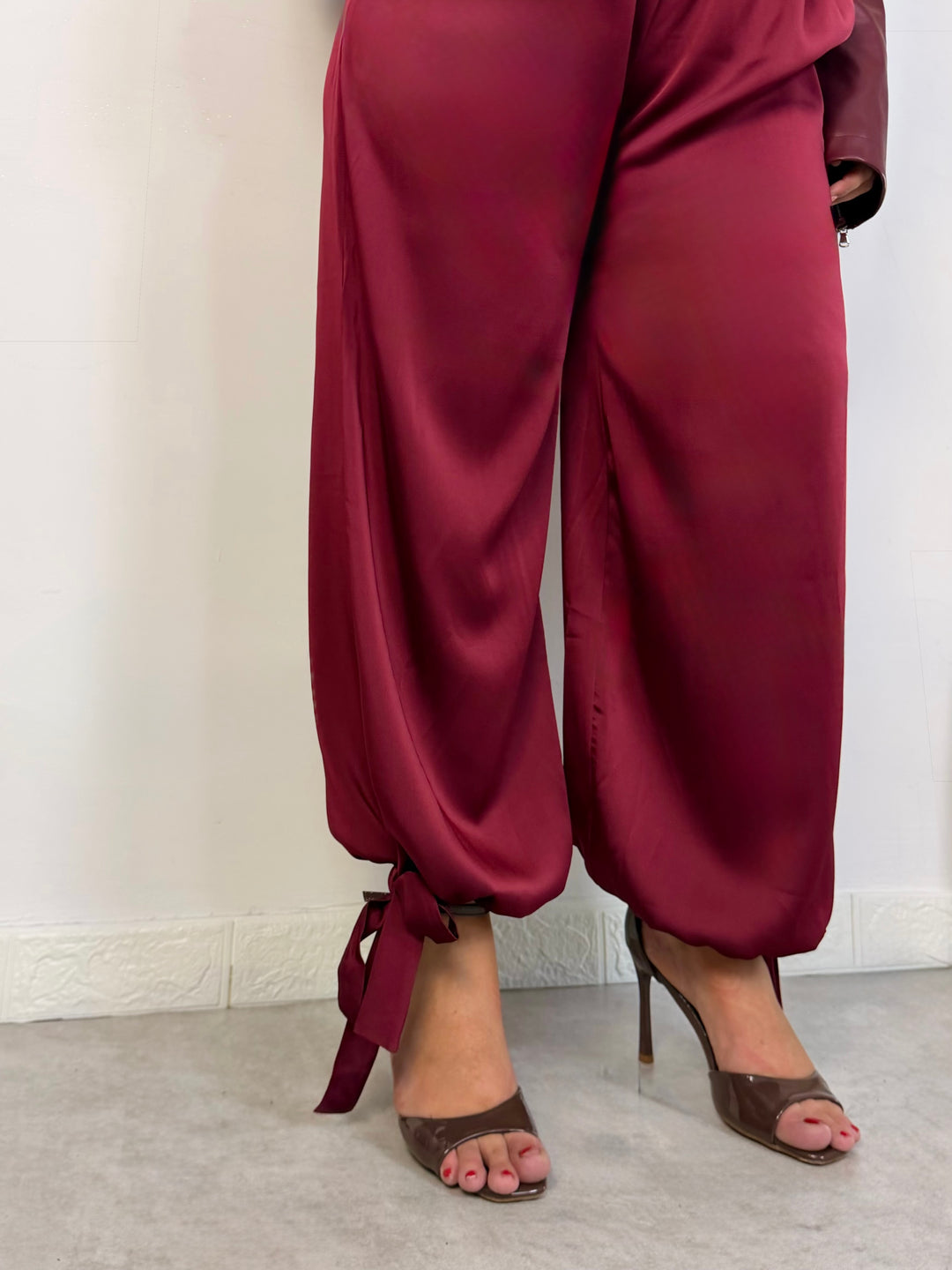 Pantaloni in raso “Roxane”