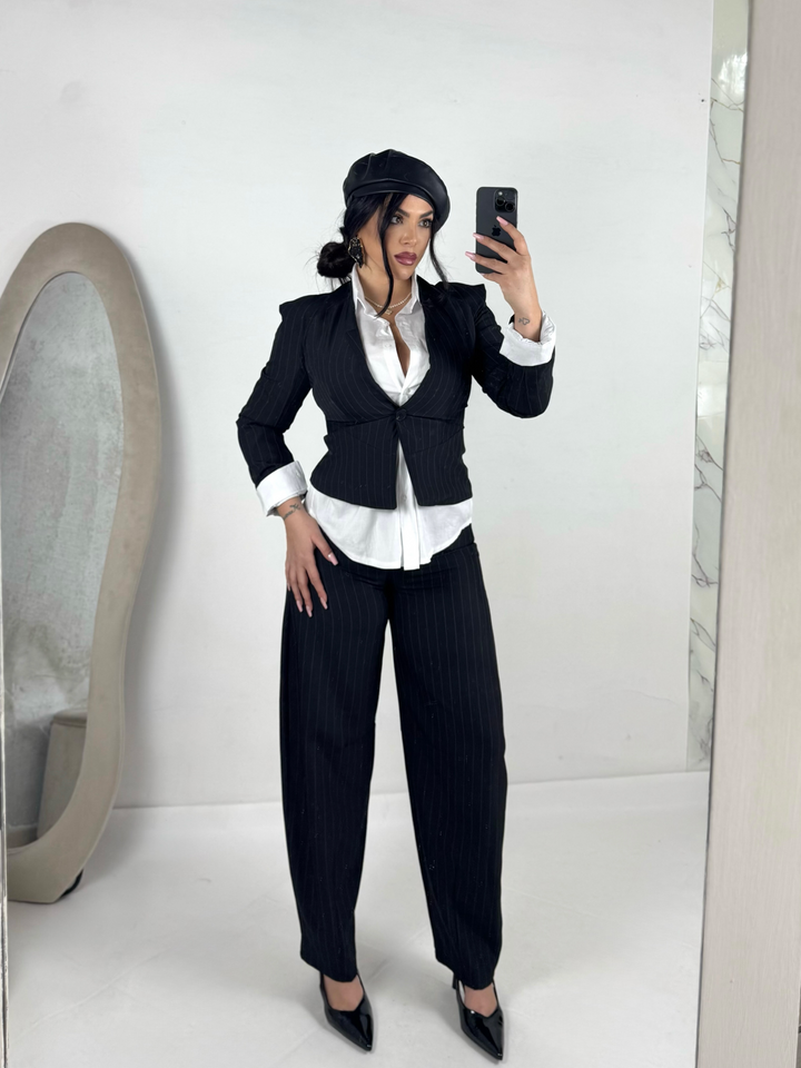 Tailleur gessato “Valery”