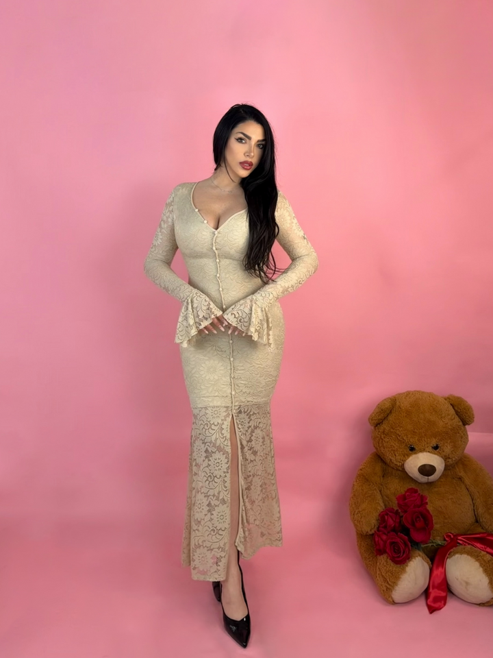 Abito in pizzo “Eternal”