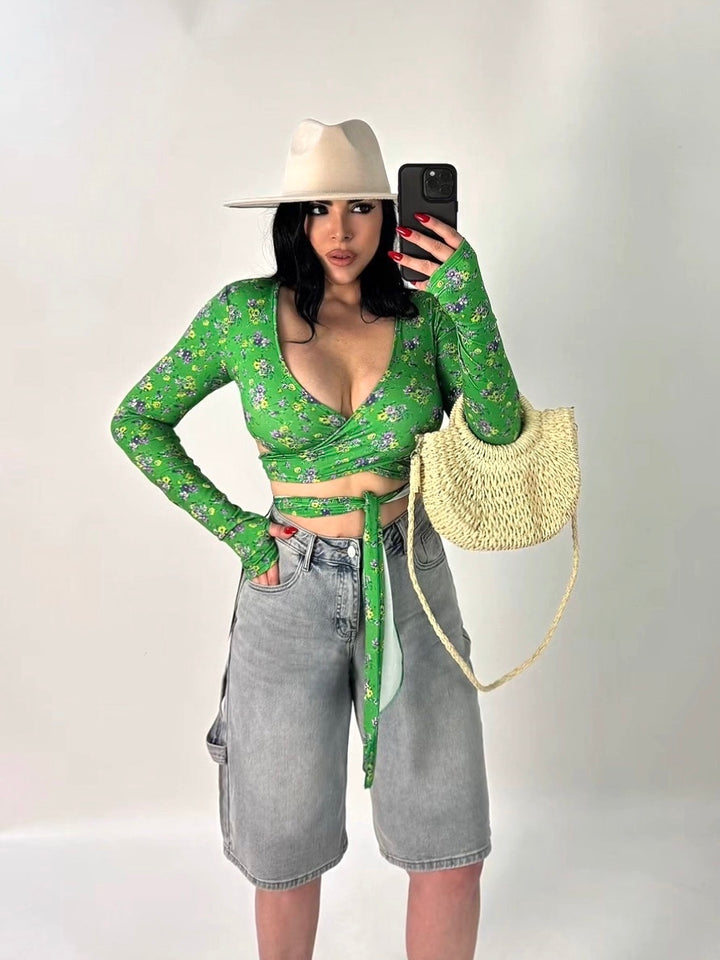 Maglia crop con maniche a guanto “Eva”