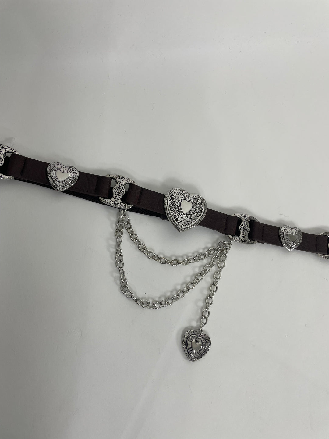Cintura elastica con pendente e catene
