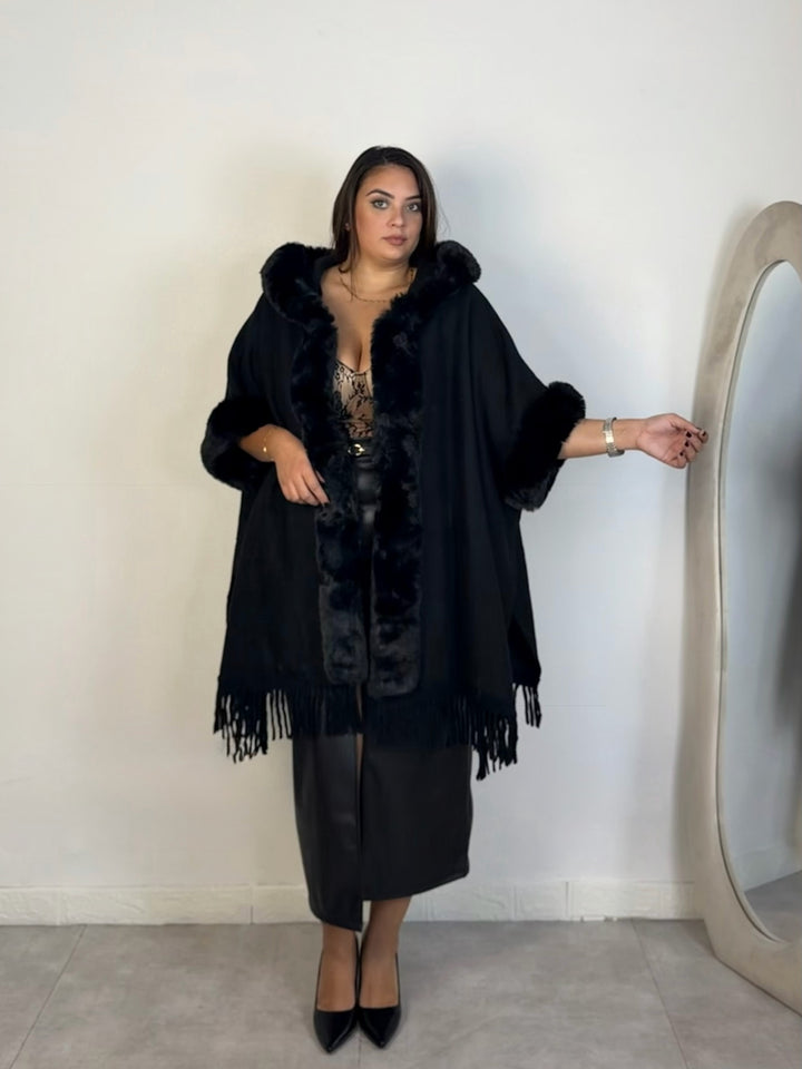 Mantella in lana con pelliccia “Soraya”