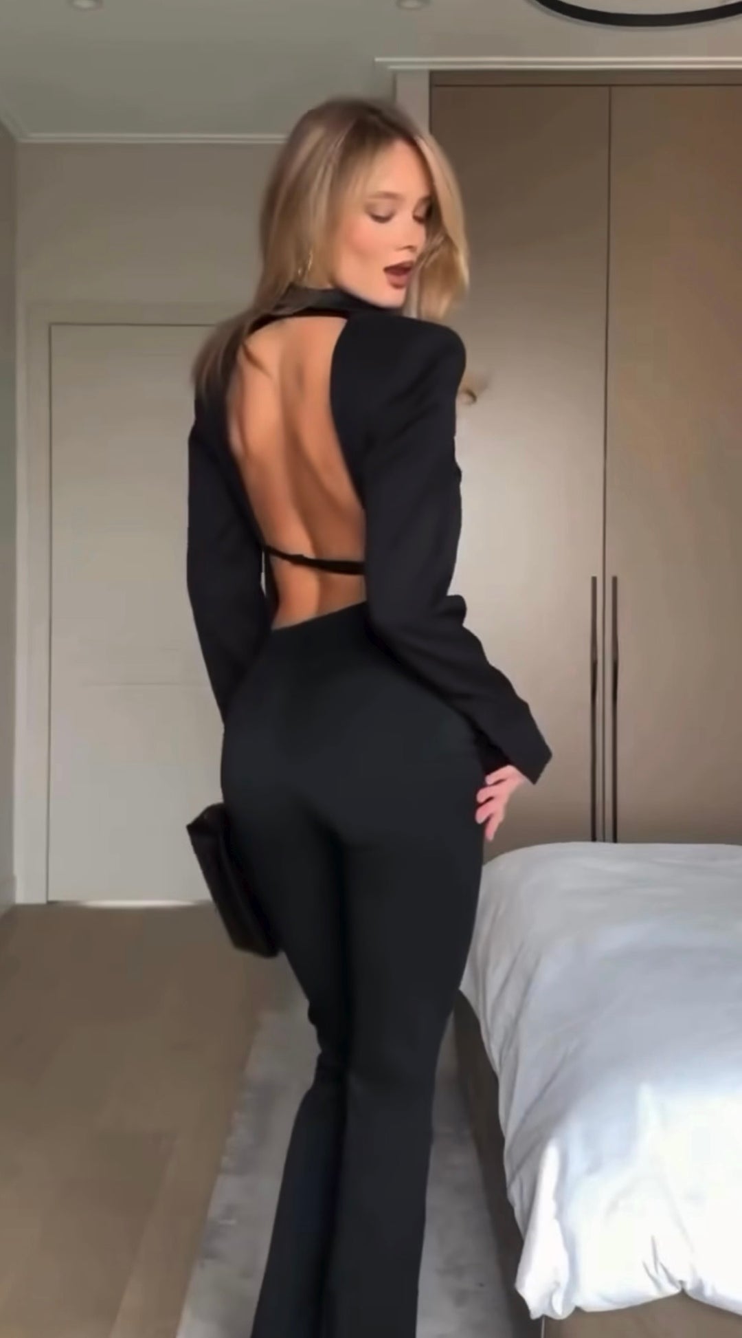 Tailleur con scollo “Signorina”