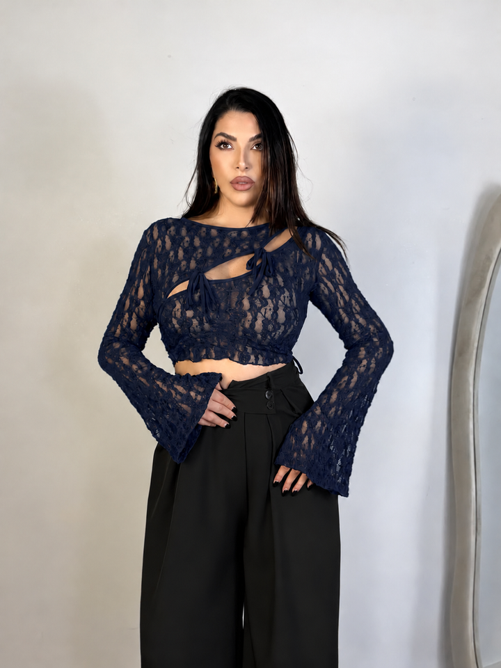 Maglia in pizzo crop “Karma”