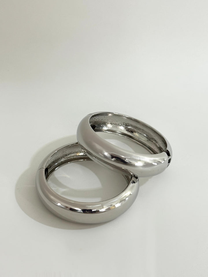 Bracciale rigido specchiato