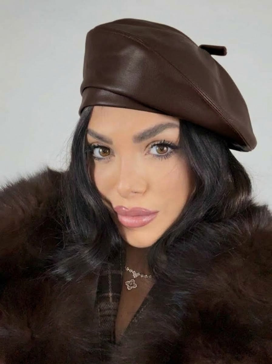 Cappello in eco pelle “Parigi”